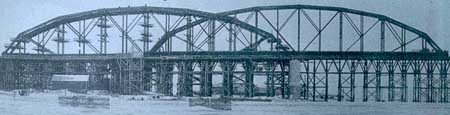 Стоительство железнодорожного моста через Амур